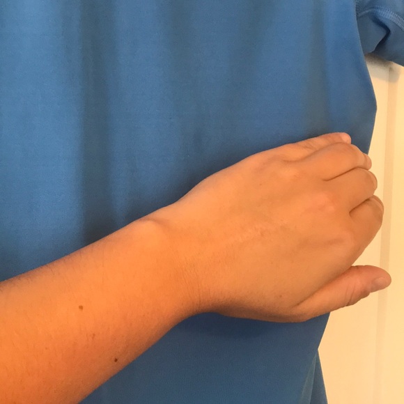 Nike top - Picture 4 of 4